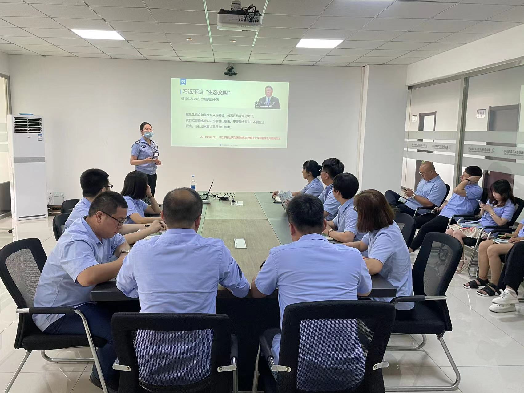 “低碳環(huán)保，綠建未來”的公益宣講會(huì)舉行